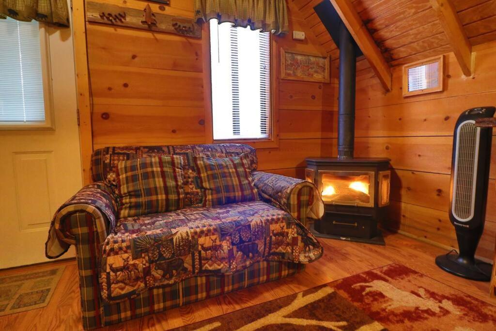 Cozy Cabin W/ Fireplace 3 Minutes To Helen! #2. Dış mekan fotoğraf