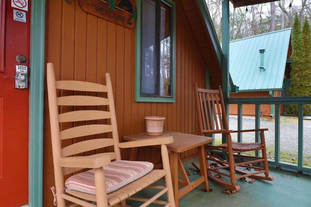 Cozy Cabin W/ Fireplace 3 Minutes To Helen! #2. Dış mekan fotoğraf