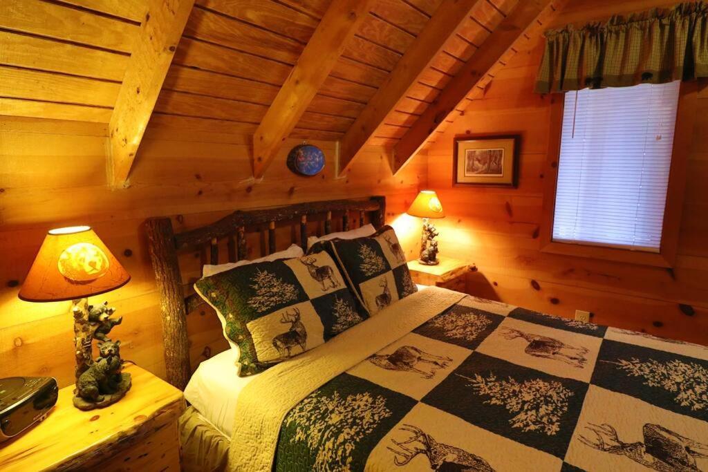 Cozy Cabin W/ Fireplace 3 Minutes To Helen! #2. Dış mekan fotoğraf